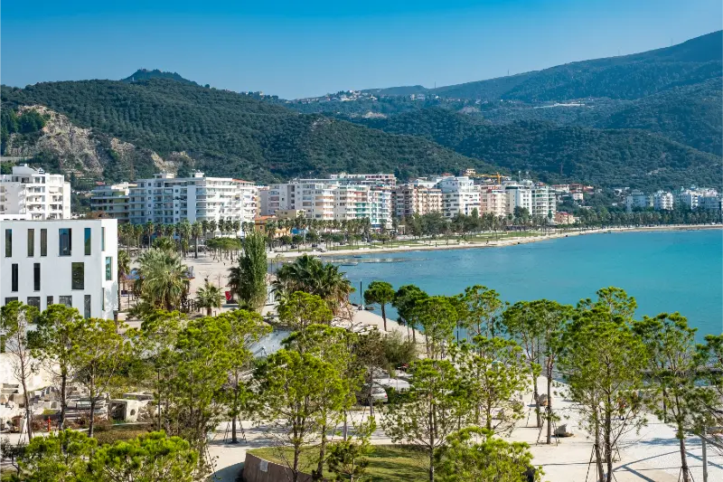 Running in Vlorë: Lungomare, Uji i Ftohtë, Old Town and Riviera Training Routes